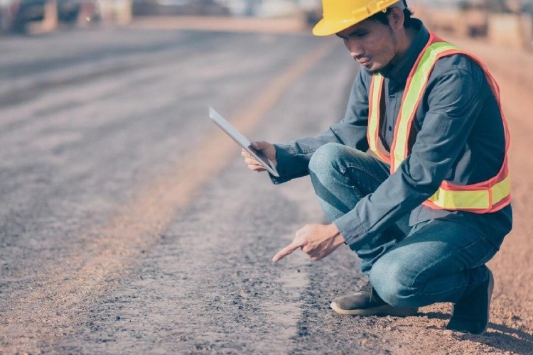 6 Tips to Track Pittsburgh’s Paving Maintenance Updates