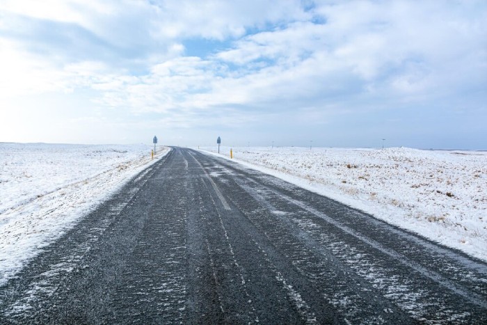 What Are the Best Asphalt Paving Techniques for Cold Climates