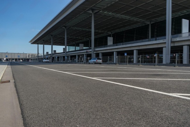 stores commercial paving services